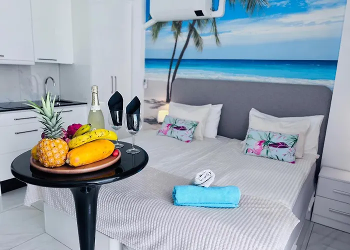 Under The Palm Playa de las Américas