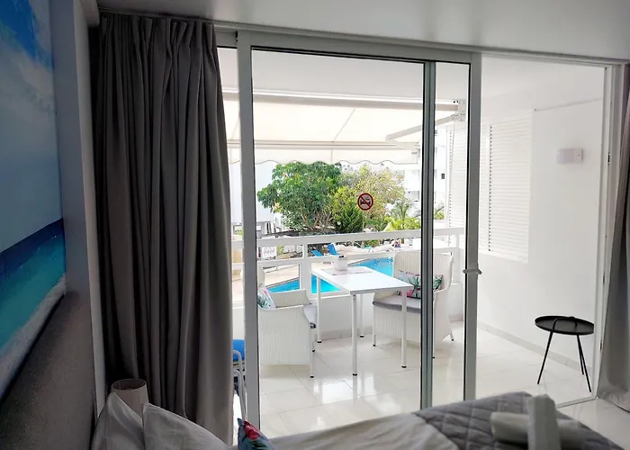 Under The Palm アパート