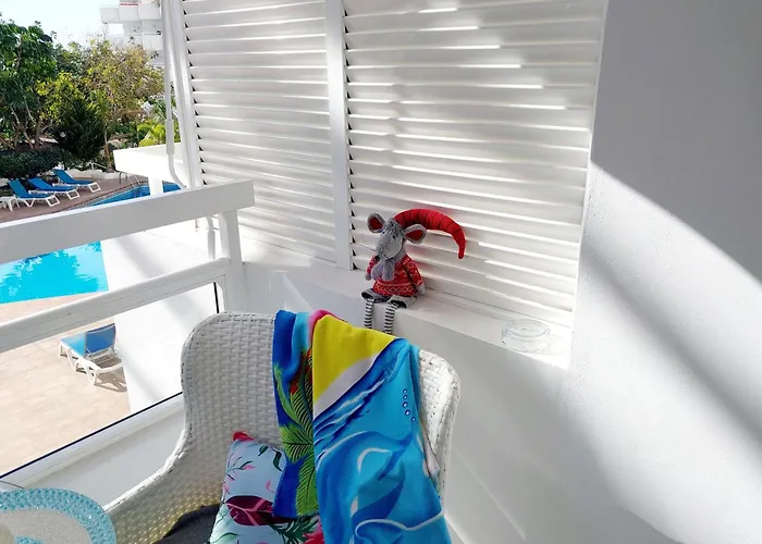 Under The Palm アパート