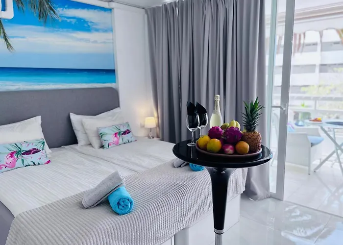 Under The Palm 아파트